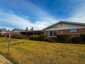 201 S Morrison - Bdlg 10 - Photo 1 of 1