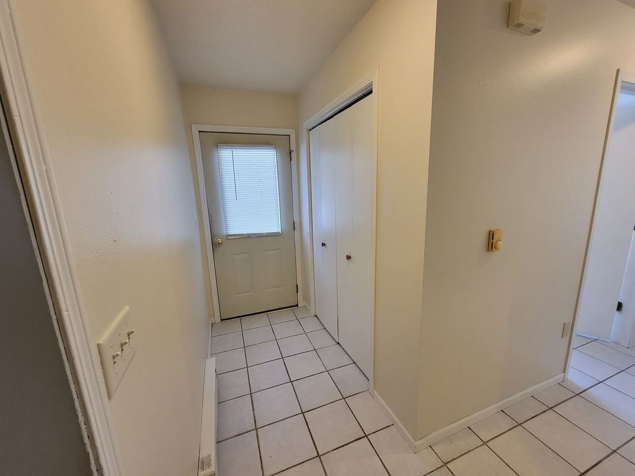 1008 Dutchman Dr - Photo 2 of 26