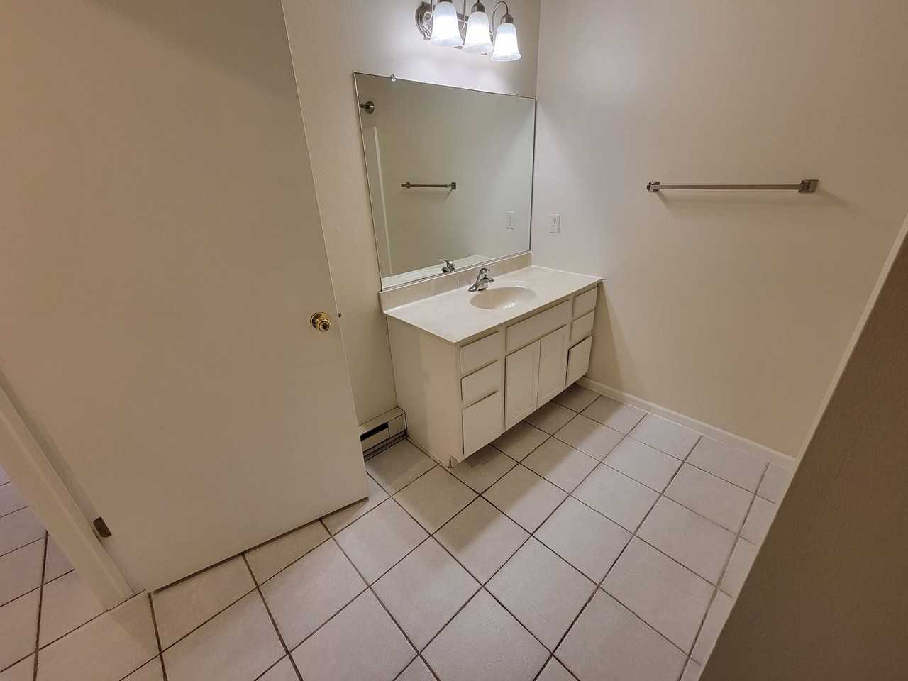 1008 Dutchman Dr - Photo 5 of 26