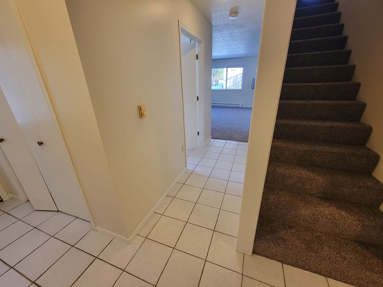 1008 Dutchman Dr - Photo 7 of 26