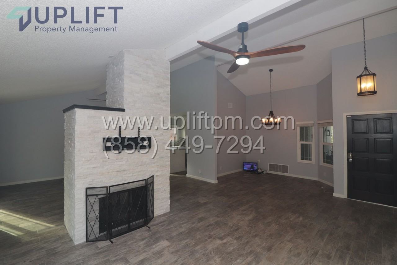 9429 Calle Del Lago - Photo 6 of 22