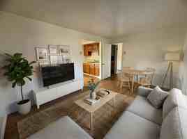 featured image of 114 S Market St