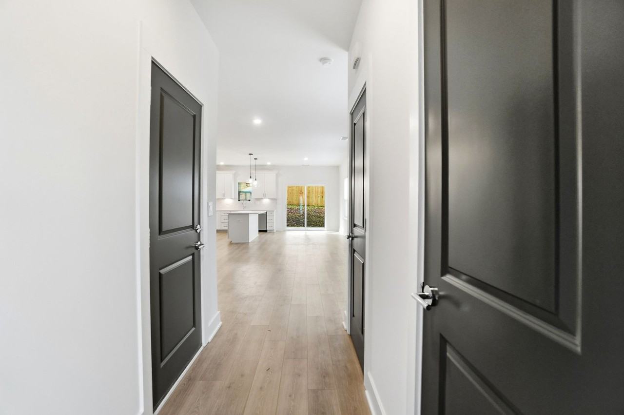 3945 Tillman Rd - Photo 4 of 50