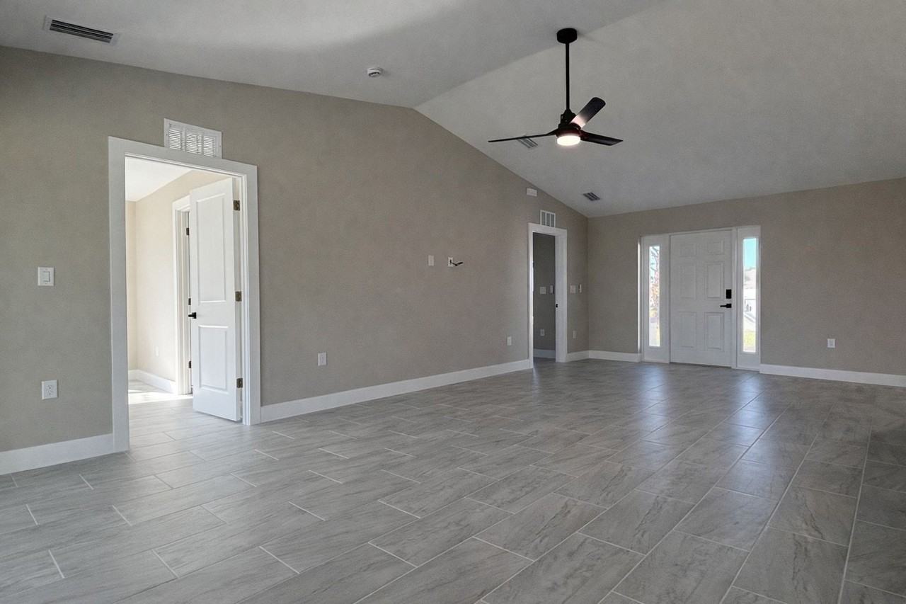 3339 Ne 13th Ave - Photo 7 of 35