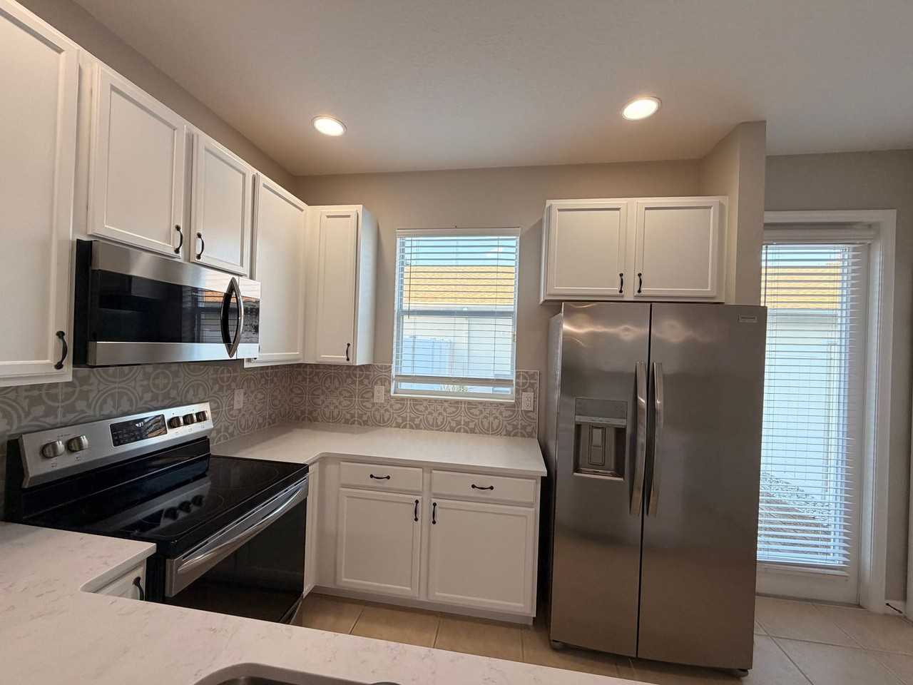 14421 Vashons Way - Photo 4 of 34