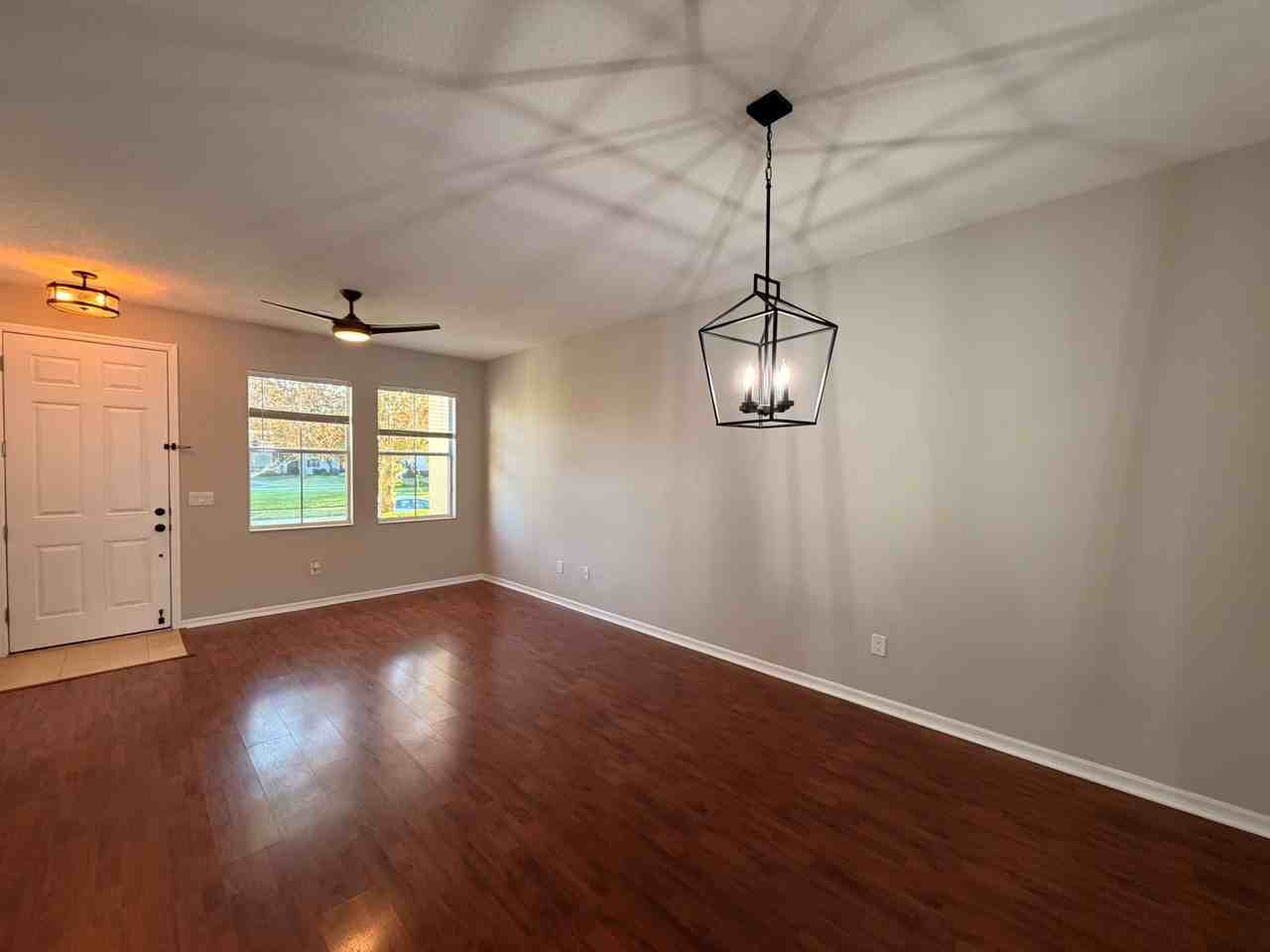 14421 Vashons Way - Photo 6 of 34