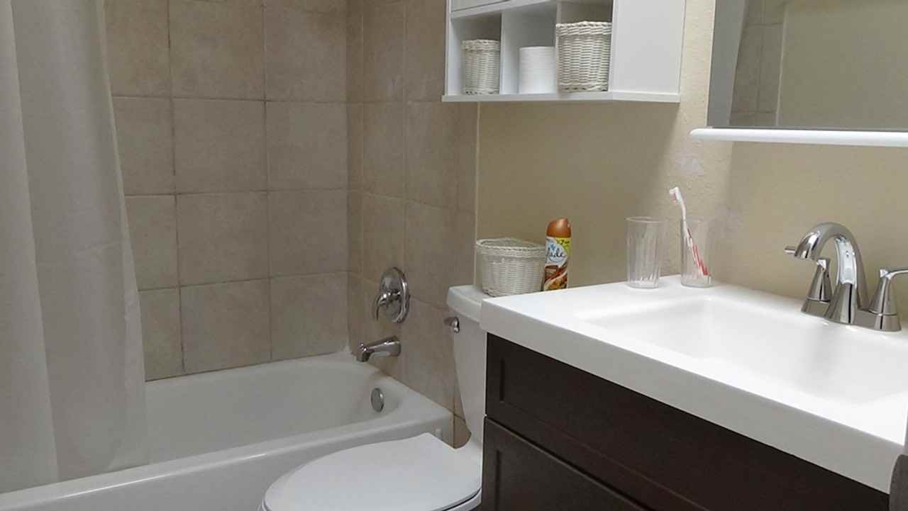 8310 Hastings - Photo 4 of 7