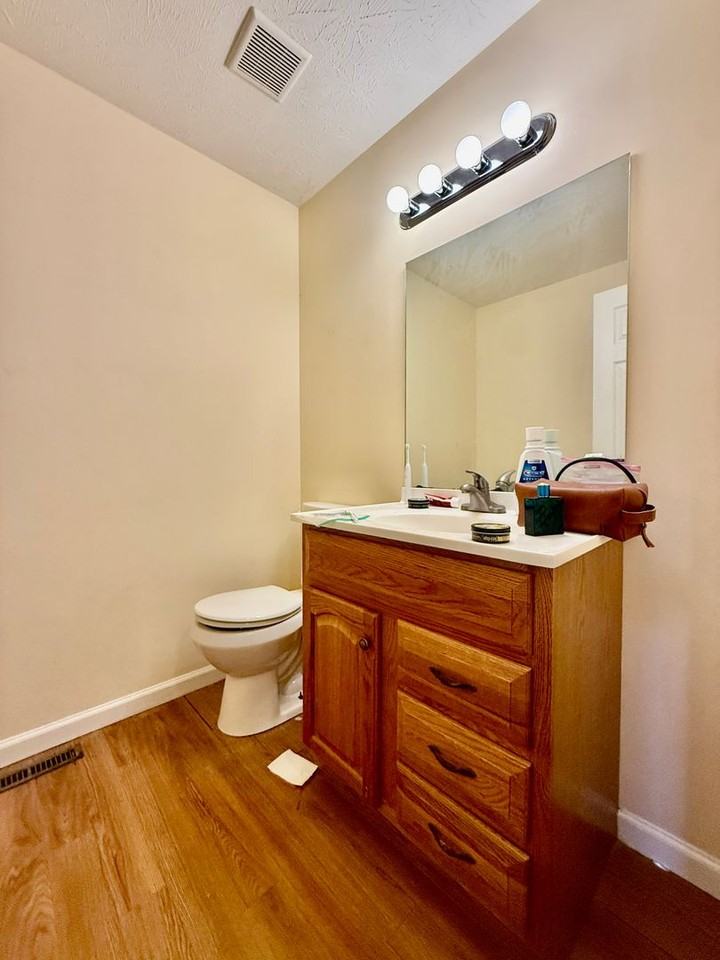 424 Woodland Ave #B - Photo 6 of 26