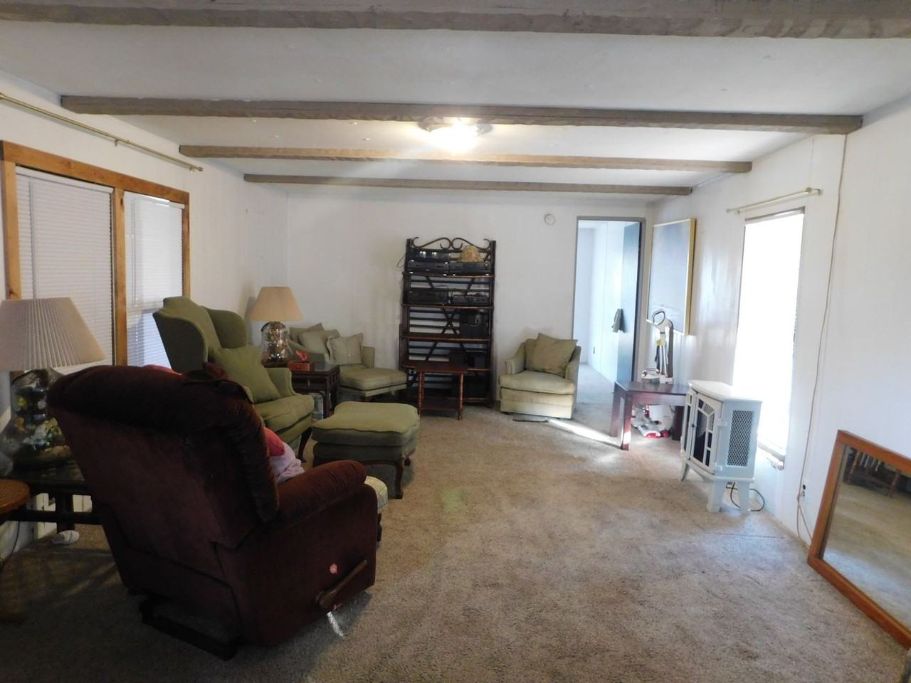 858 Wellfield Rd - Photo 5 of 11