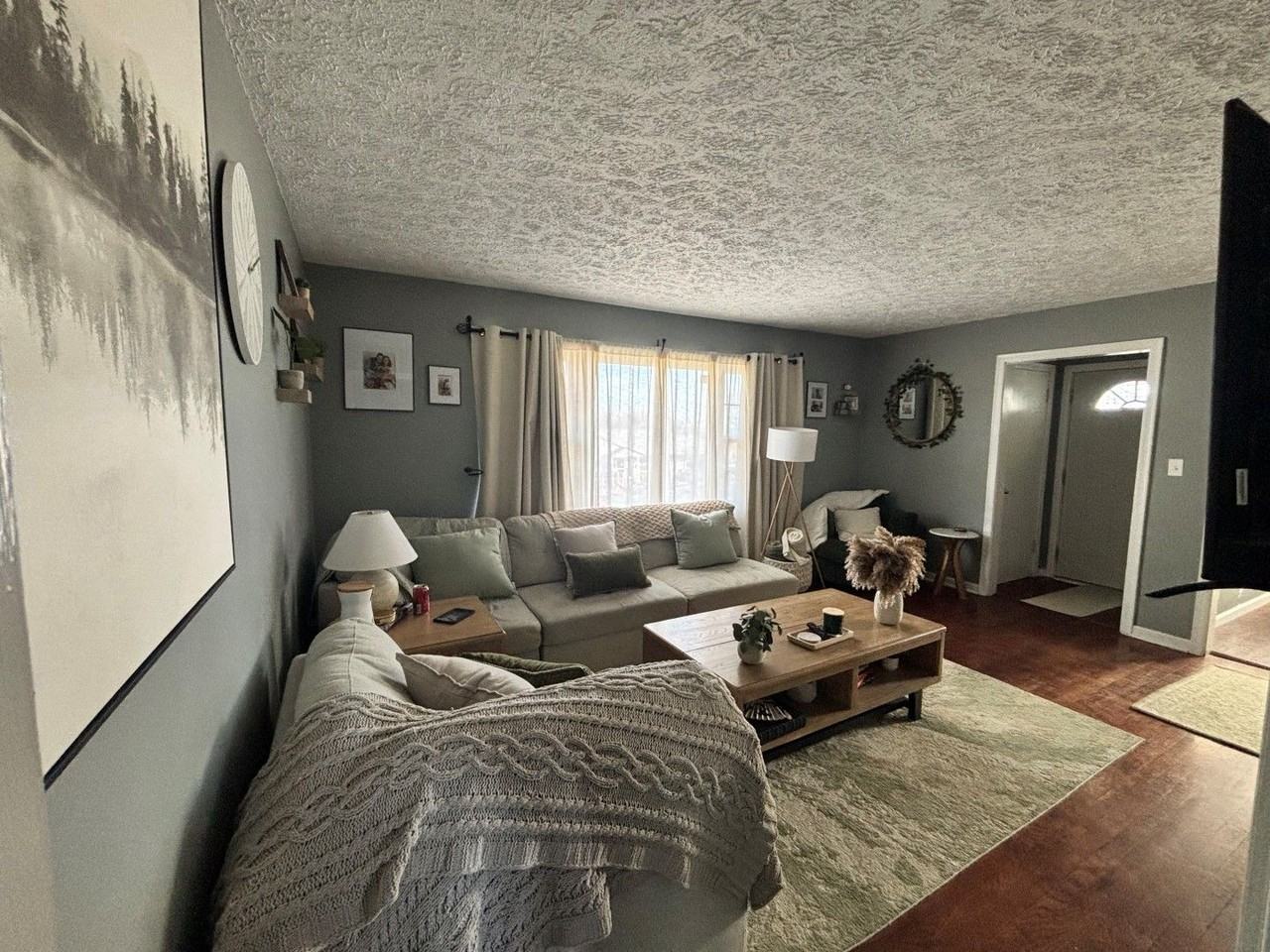 1020 Parkway Dr - Photo 4 of 16