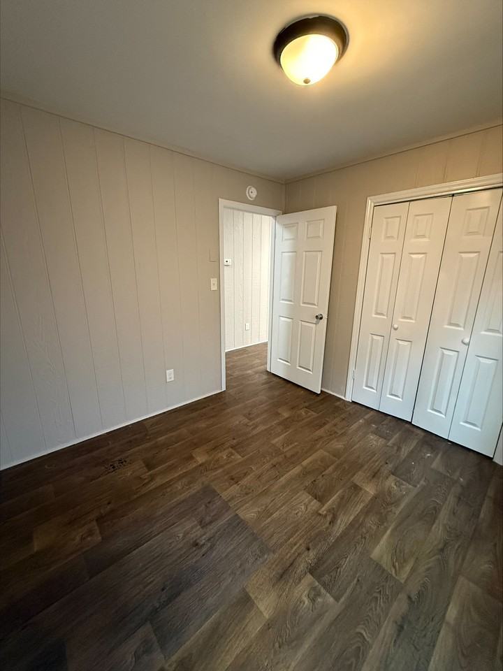 304 4th St #1 - Photo 7 of 13