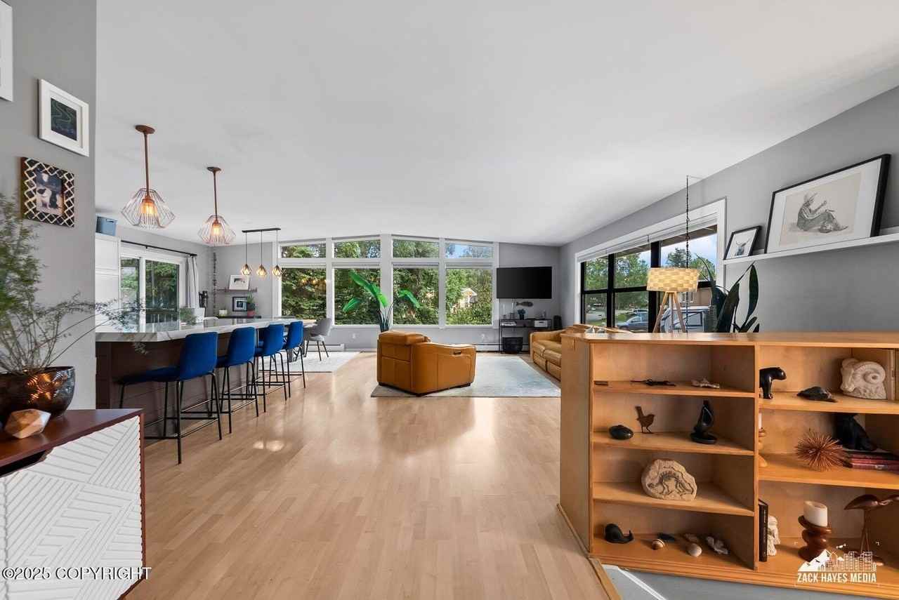 5003 Sillary Cir - Photo 3 of 40