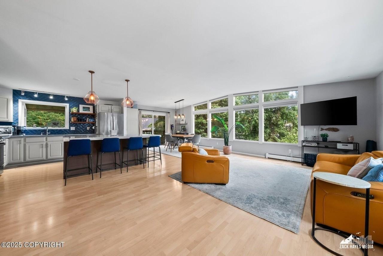 5003 Sillary Cir - Photo 5 of 40