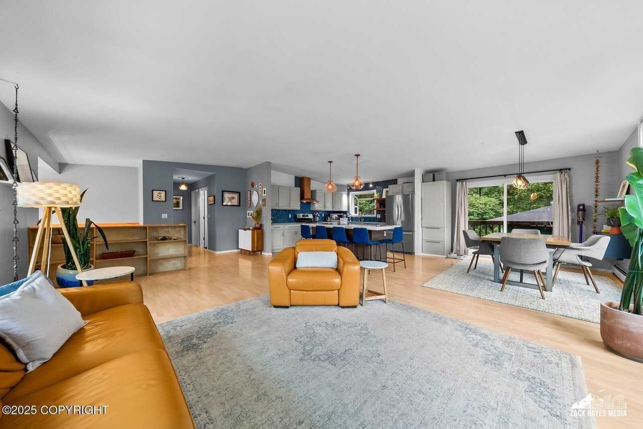 5003 Sillary Cir - Photo 6 of 40