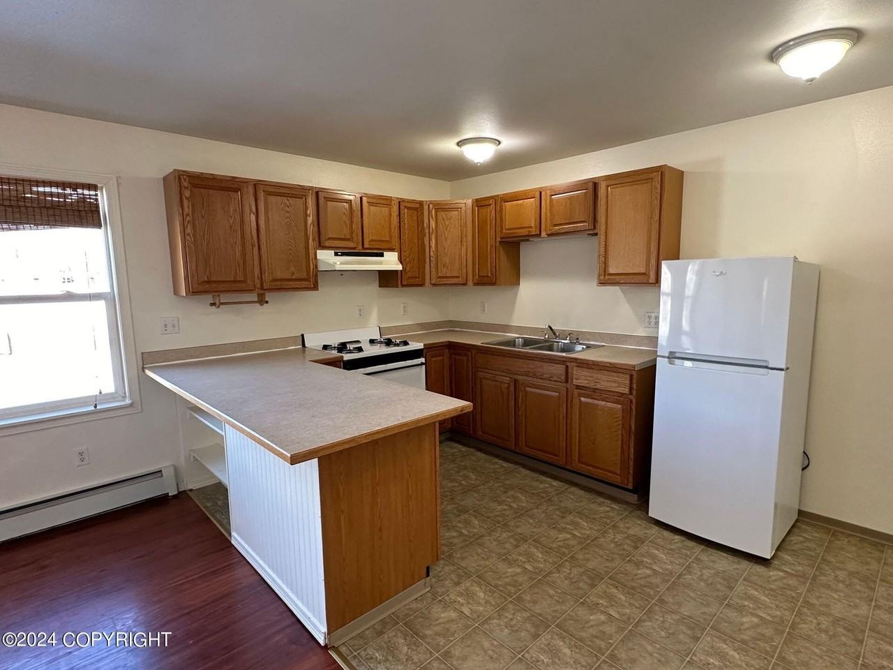 1650 N Winding Brook Loop #B - Photo 4 of 12