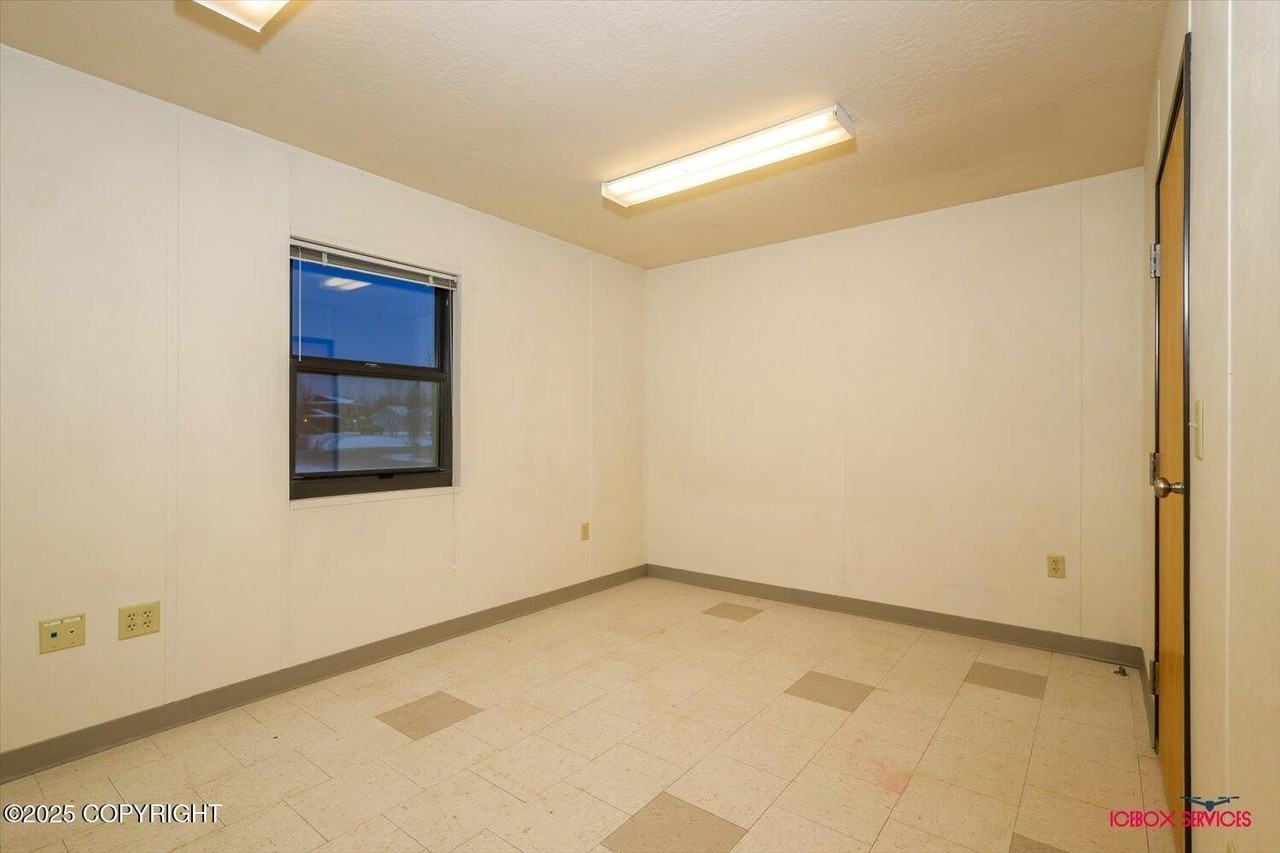 860 S Beaver Lake Rd #D - Photo 4 of 25