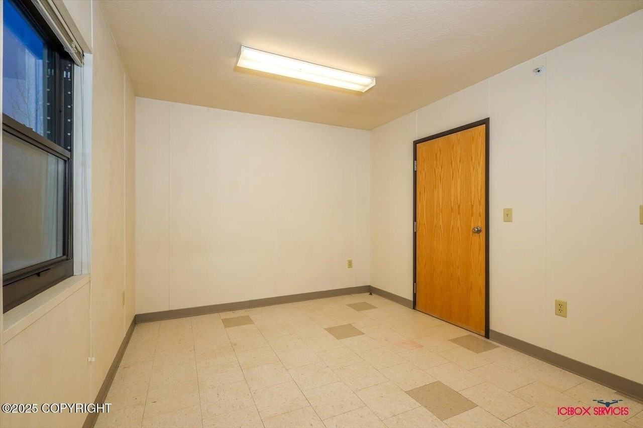 860 S Beaver Lake Rd #D - Photo 5 of 25