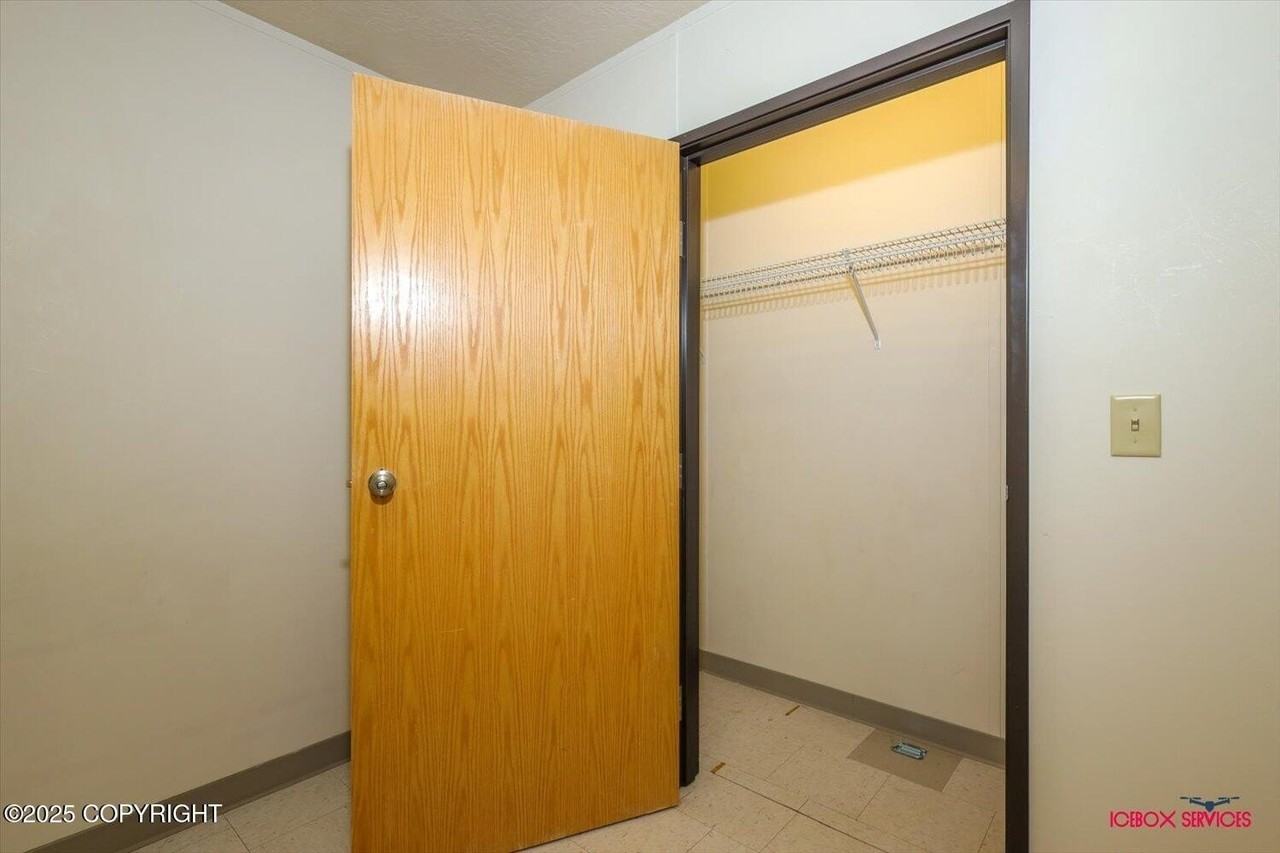 860 S Beaver Lake Rd #D - Photo 7 of 25