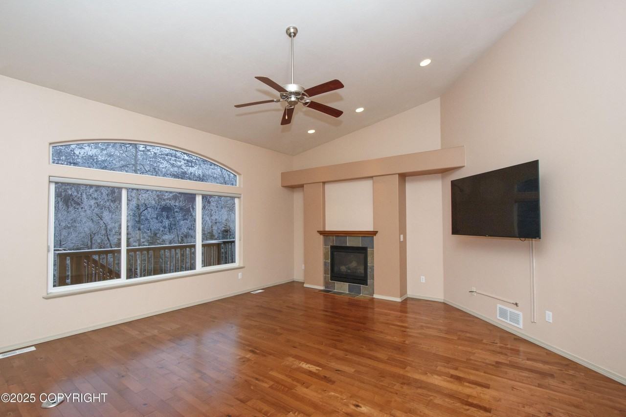 20436 Driftwood Bay Dr - Photo 7 of 22