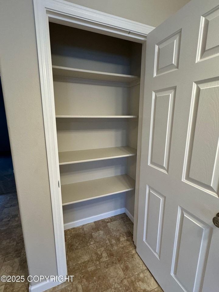 8032 W Donna Marie Ln #3 - Photo 5 of 16