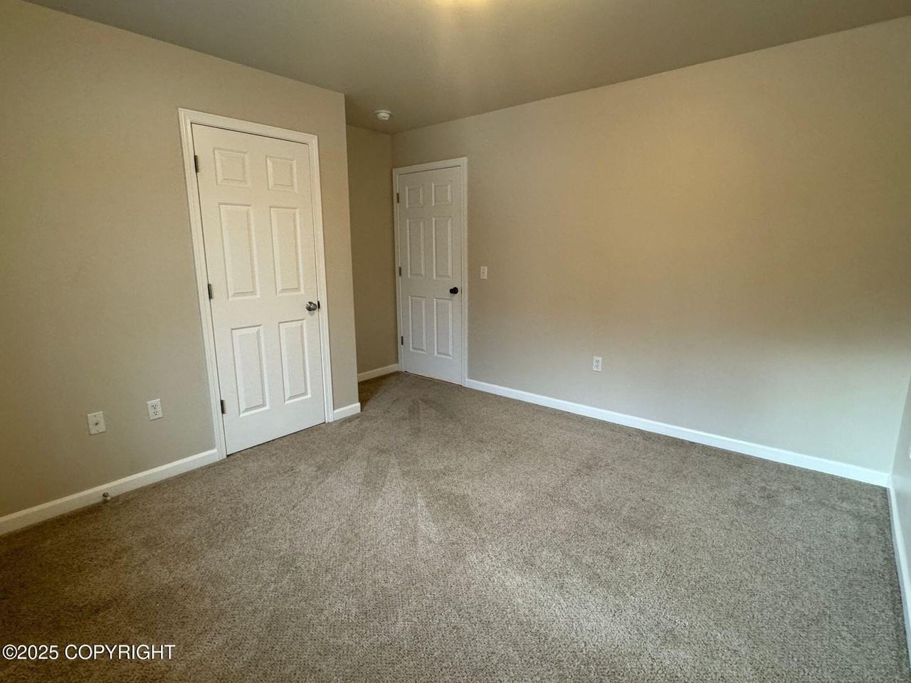 8032 W Donna Marie Ln #3 - Photo 7 of 16