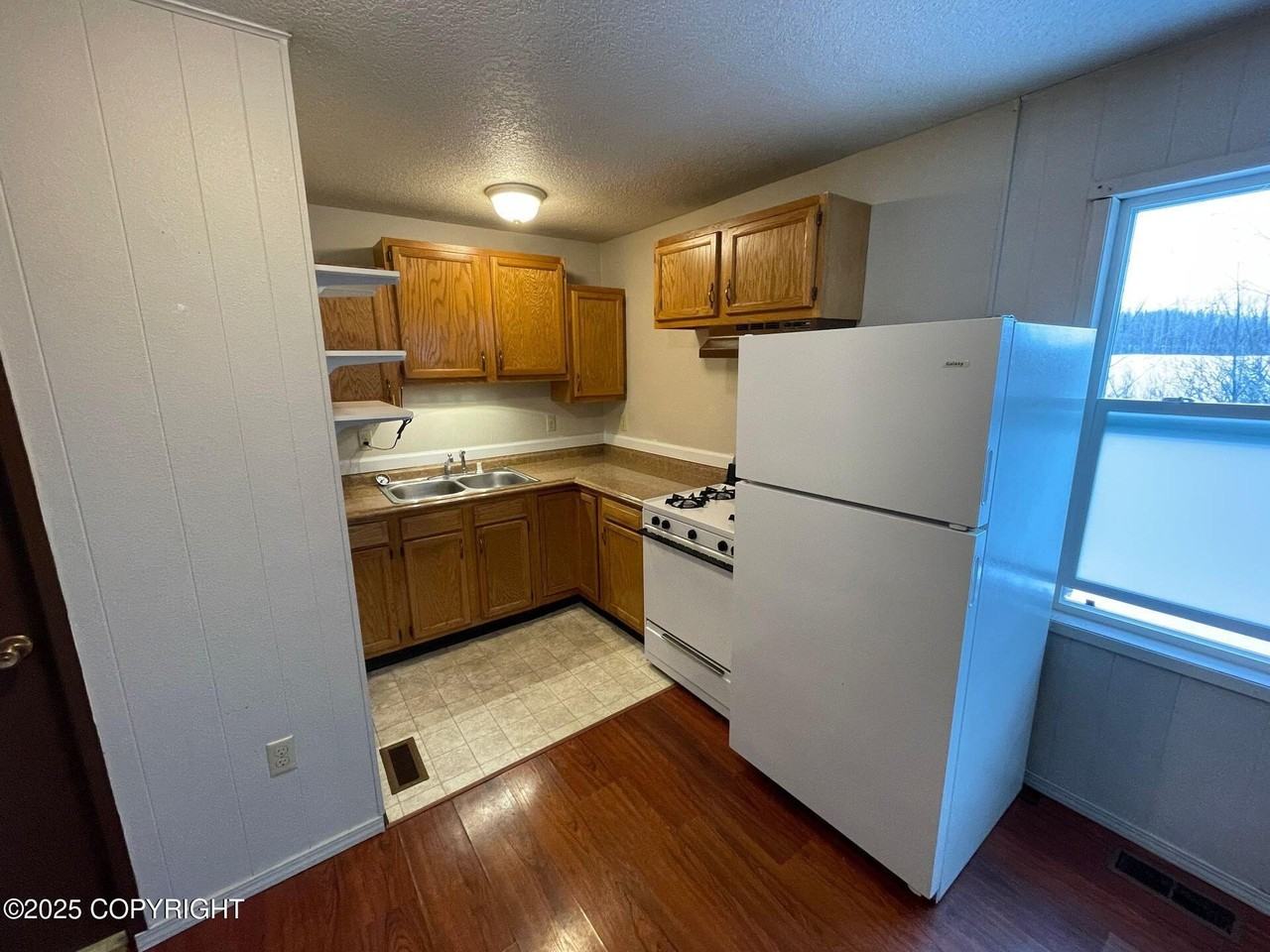 1620 N Winding Brook Loop #C - Photo 2 of 12