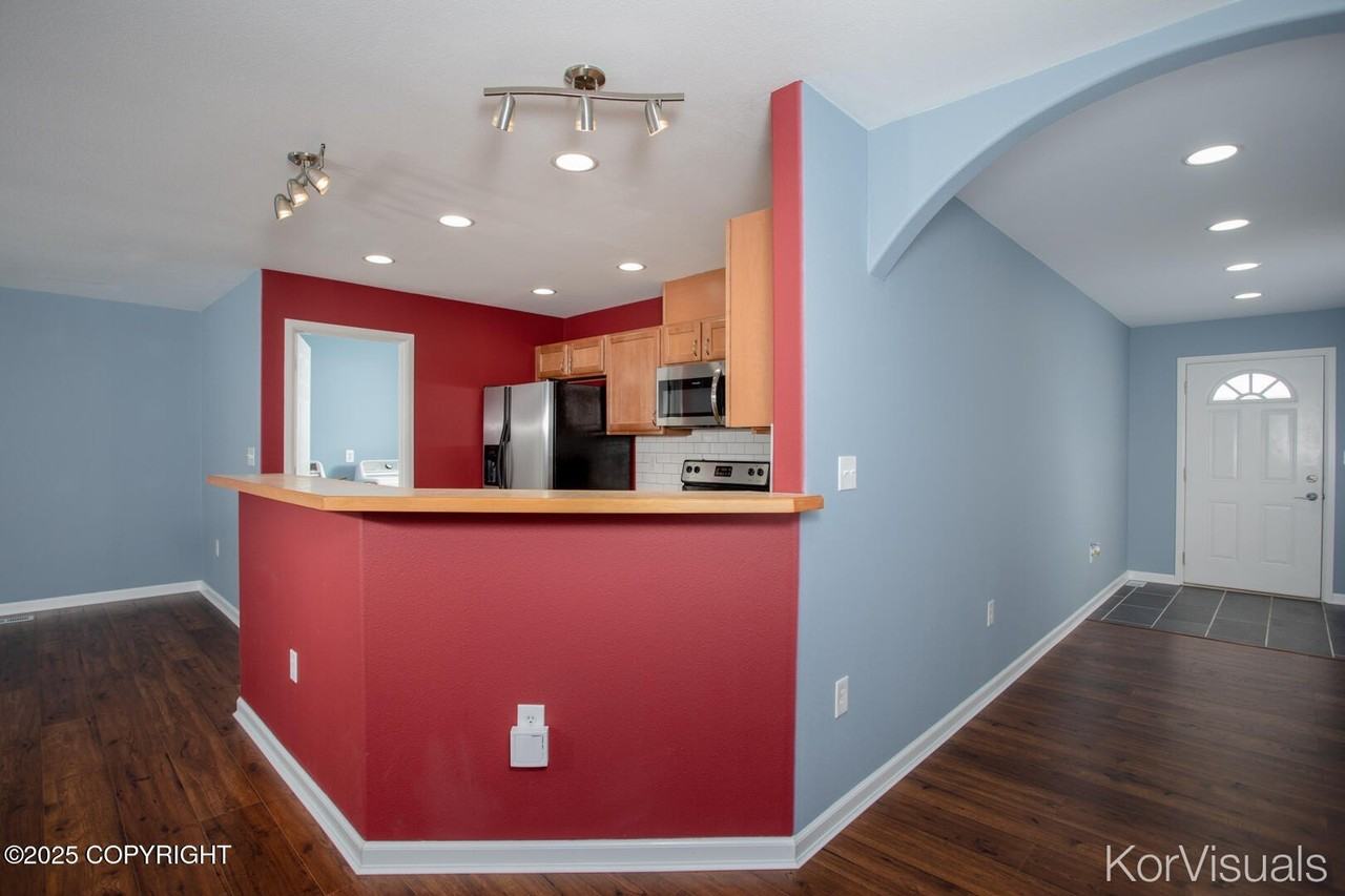 761 W Selina Ln #1 - Photo 4 of 27