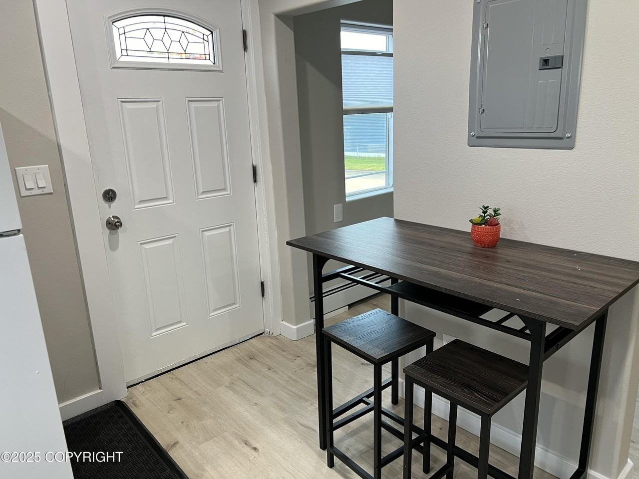 300 E Manor Ave - Photo 4 of 13