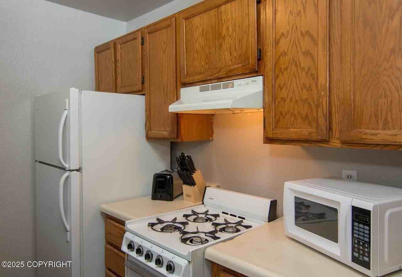 2651 E Quiet Cir #A4 - Photo 6 of 10