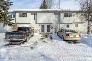 featured image of 4817 Blackstone Cir