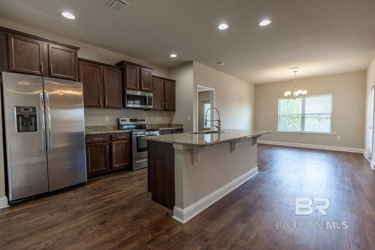 21742 Gullfoss St - Photo 3 of 17