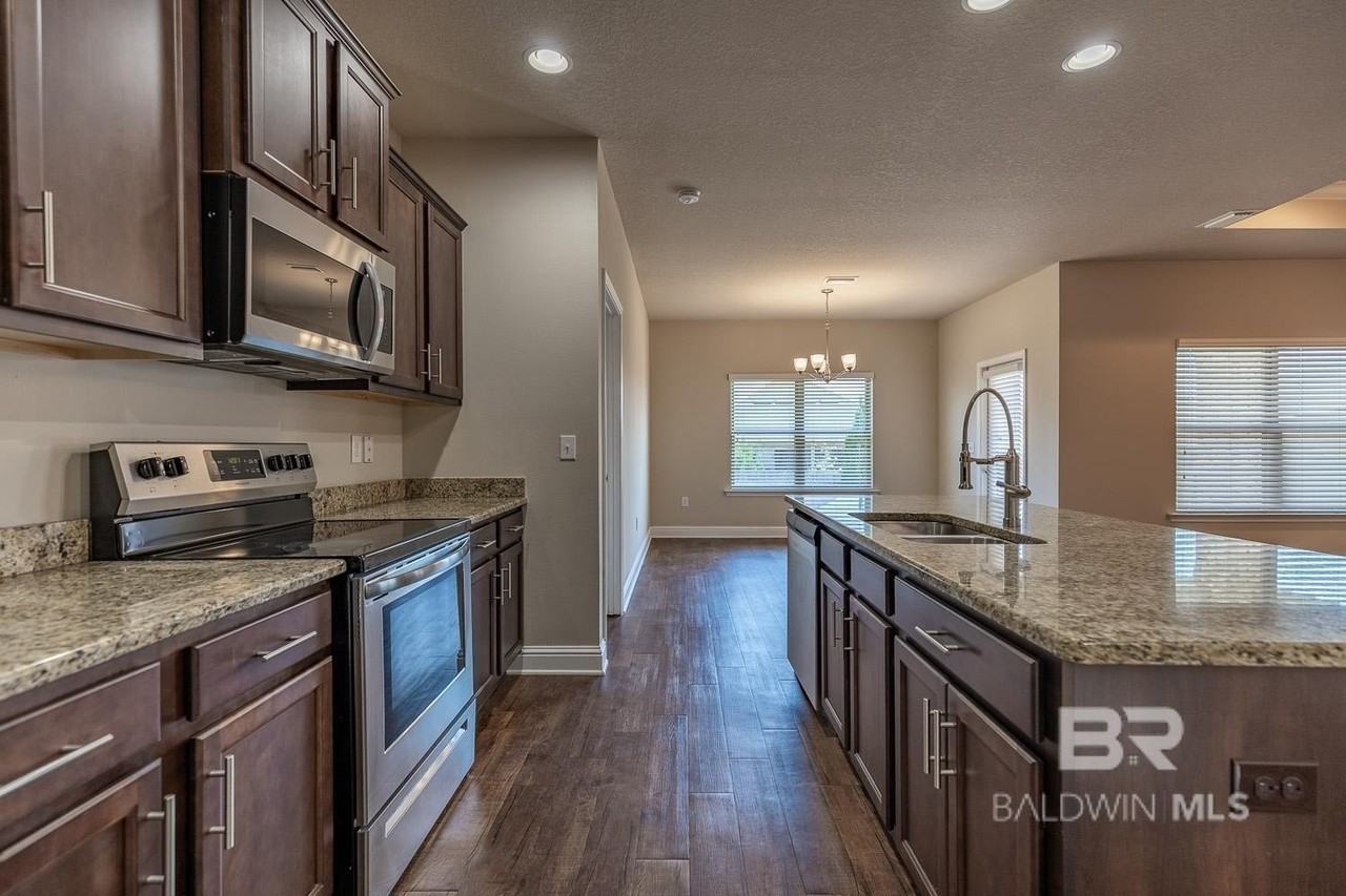 21742 Gullfoss St - Photo 4 of 17