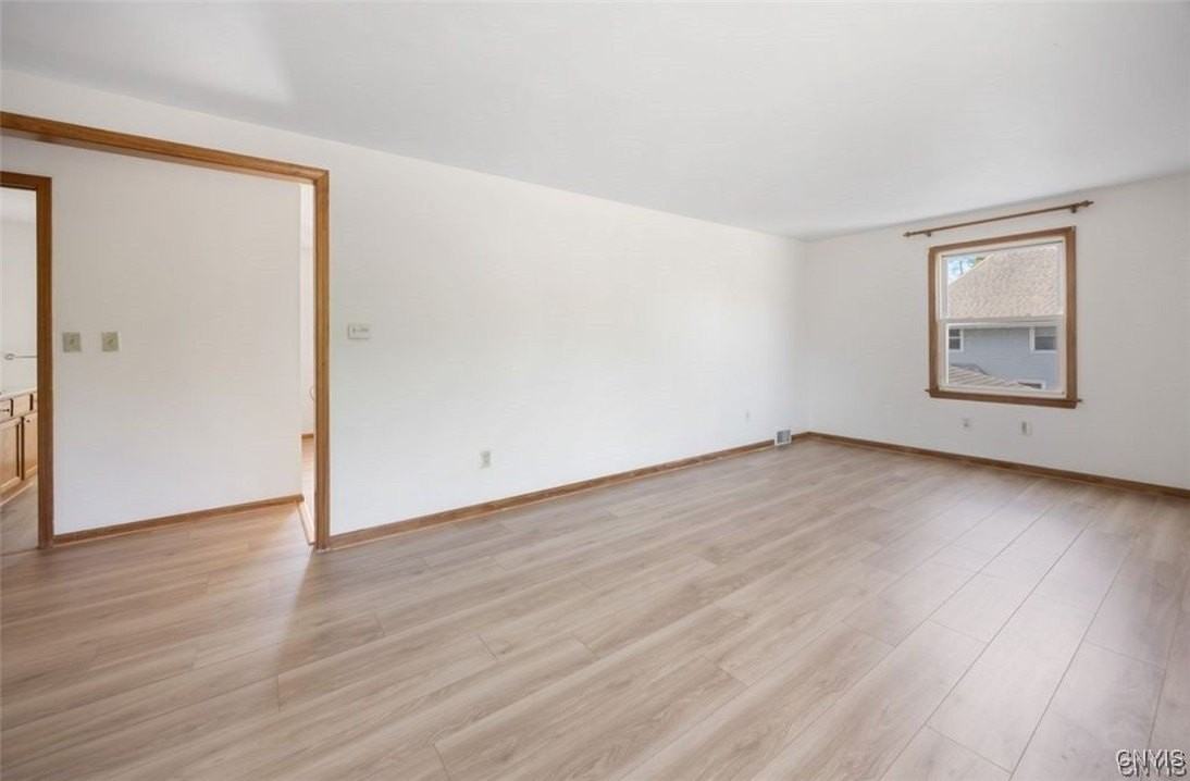 5696 Caughdenoy Rd - Photo 6 of 9