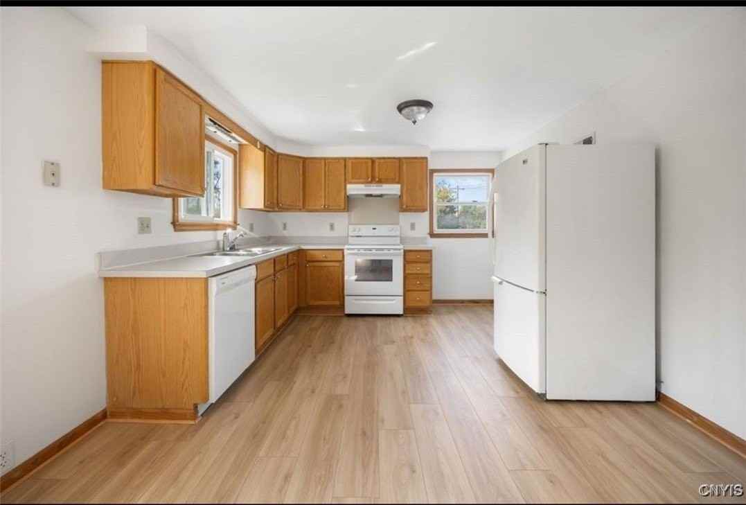 5696 Caughdenoy Rd - Photo 7 of 9