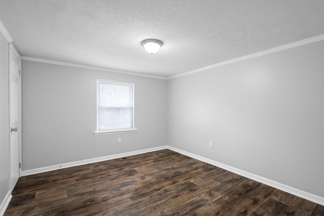 144 Rosenwald St - Photo 7 of 27