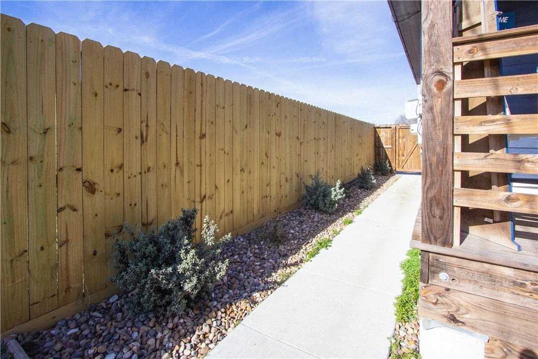 1505 Dewitt St - Photo 6 of 18