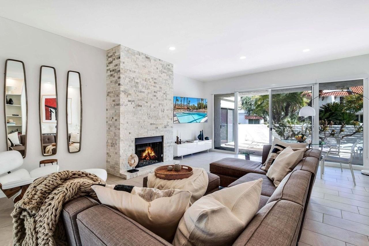 3350 E Bogert Trl - Photo 4 of 21