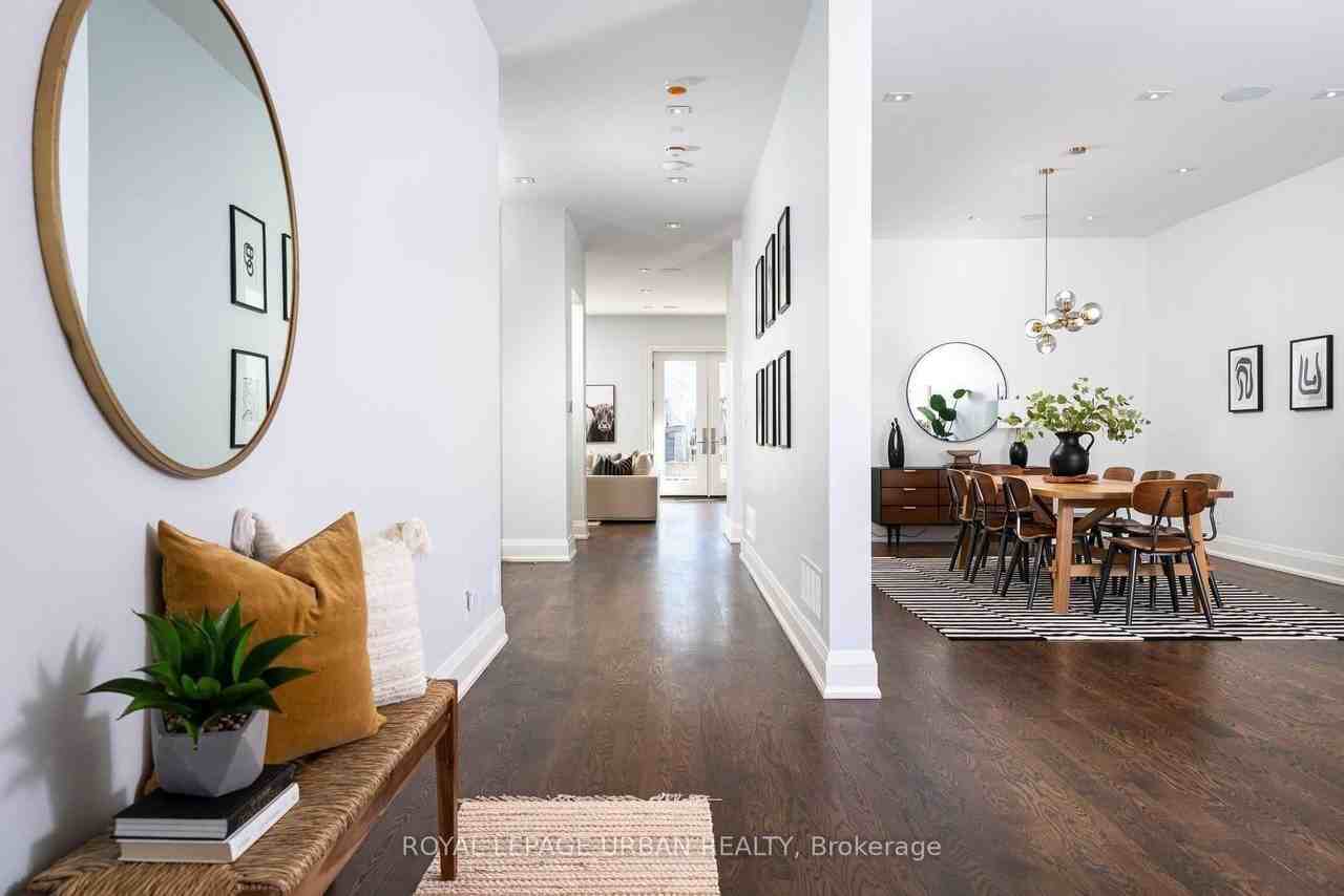 285 Joicey Boulevard - Photo 2 of 39