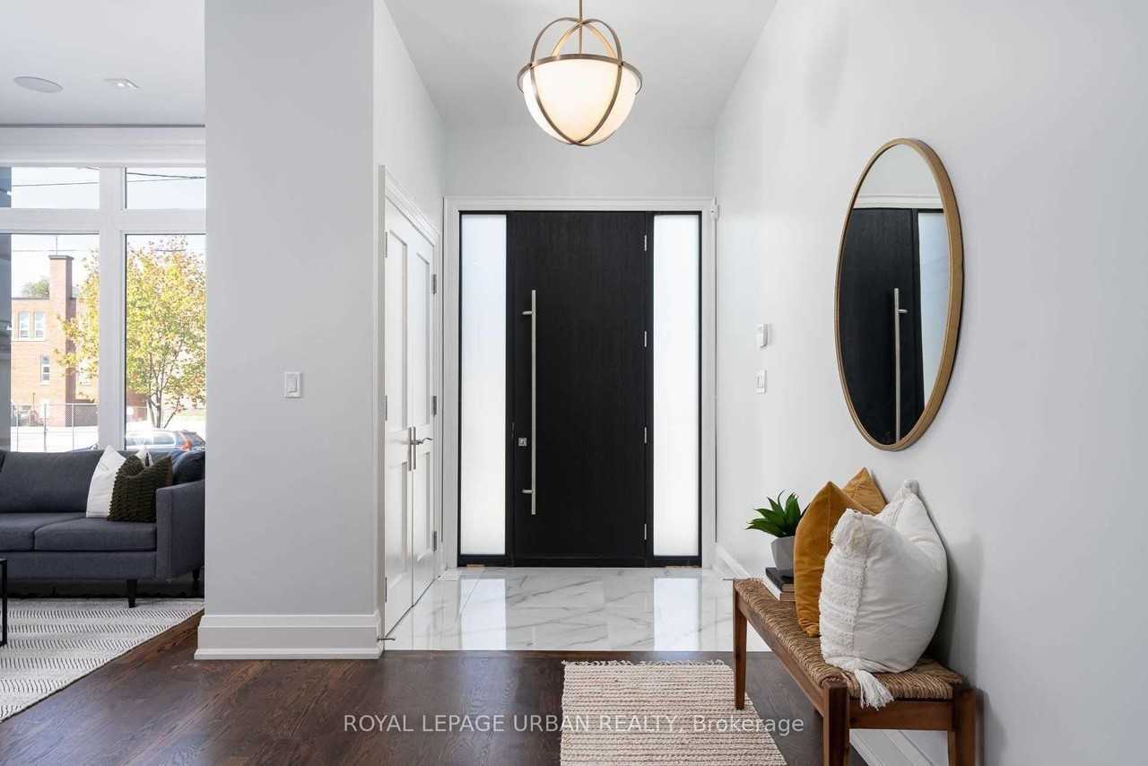 285 Joicey Boulevard - Photo 4 of 39