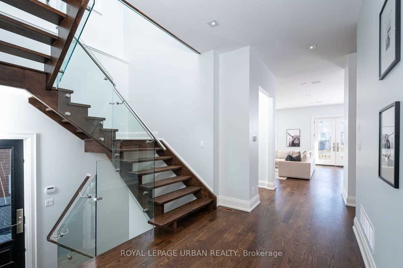 285 Joicey Boulevard - Photo 6 of 39