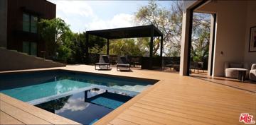 featured image of 2309 Hollyridge Dr