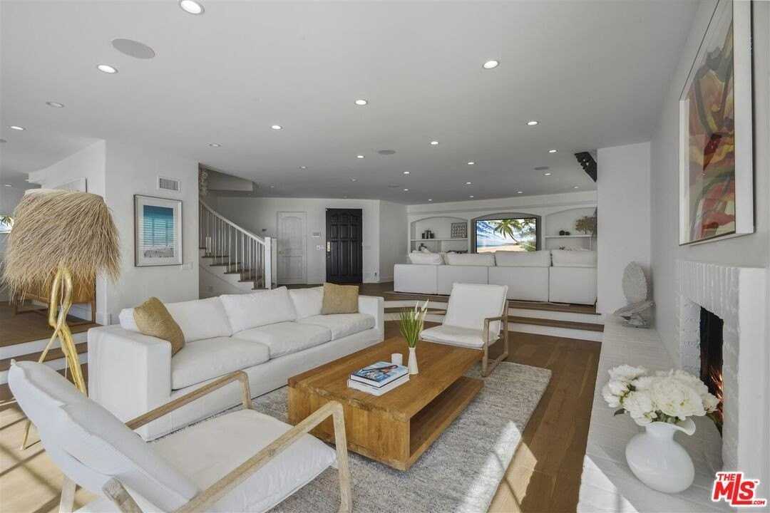 31500 Victoria Point Rd - Photo 3 of 50