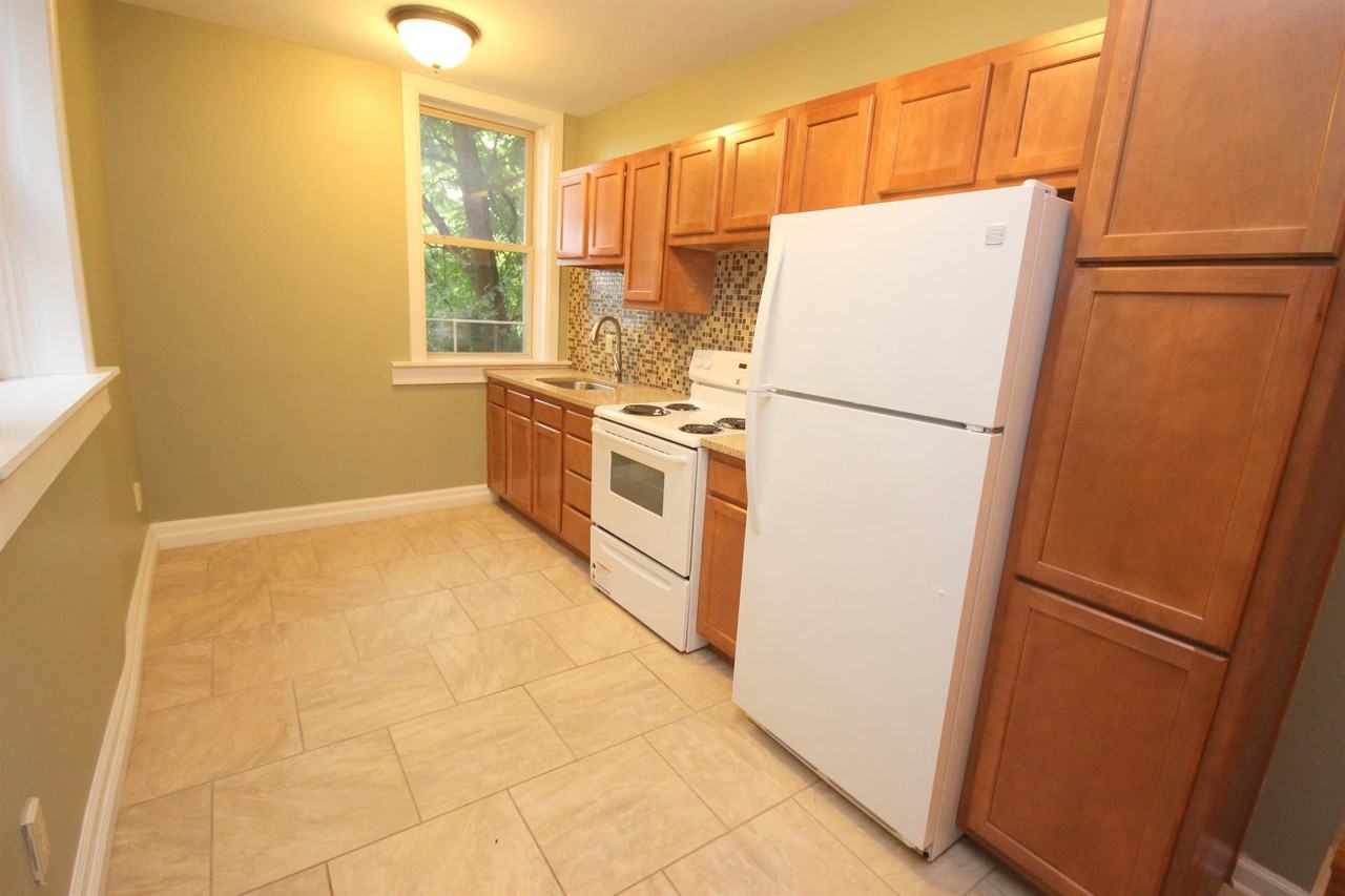 334 MELWOOD AVENUEAPT 1 #334-01 - Photo 3 of 7