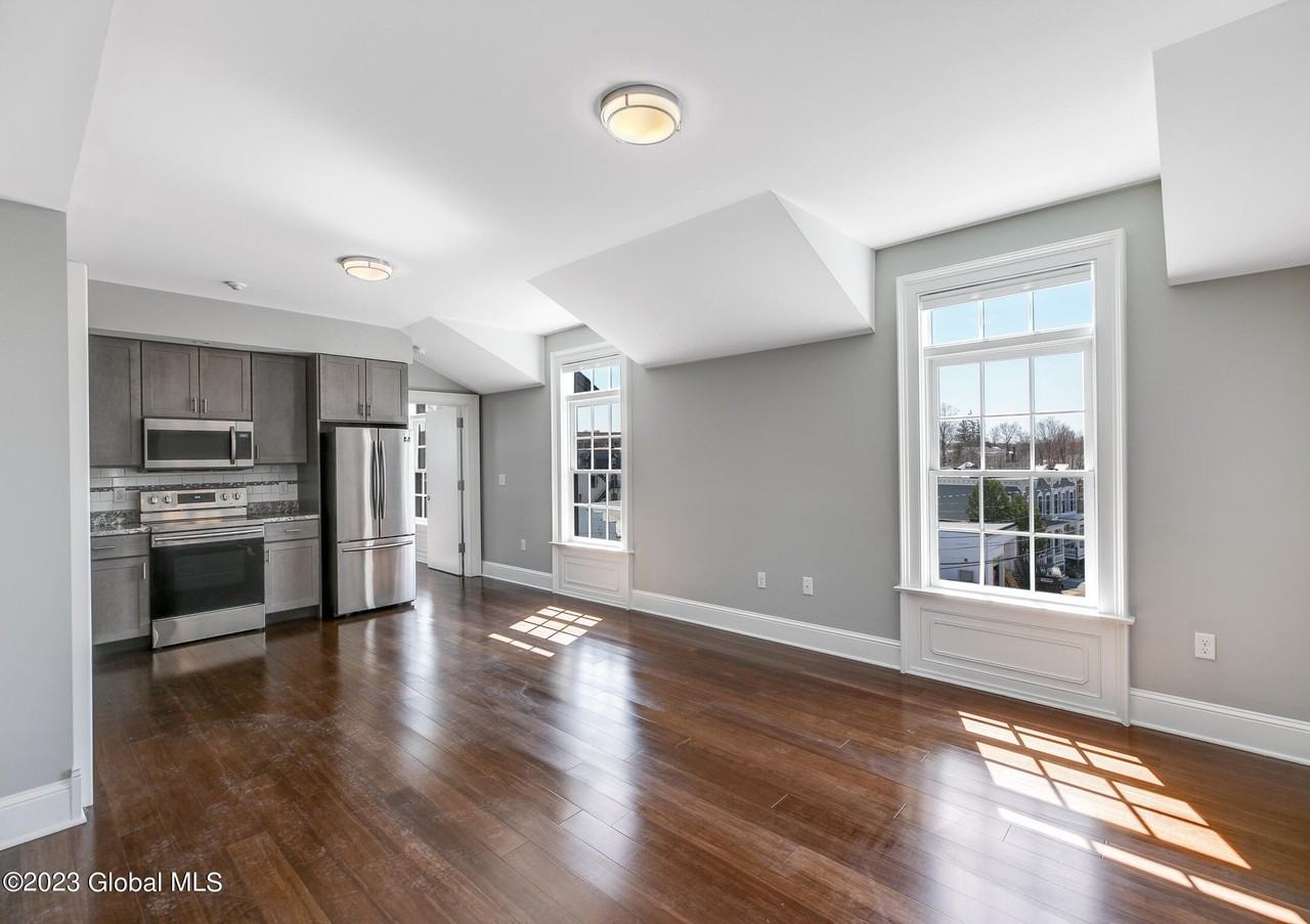 25 Lawrence St Ste 3b #3B - Photo 5 of 16