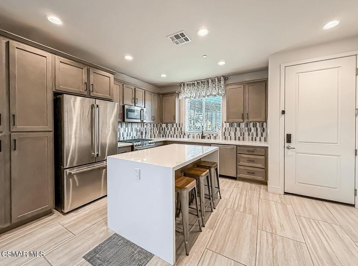 2035 N Pump House Ln - Photo 5 of 50