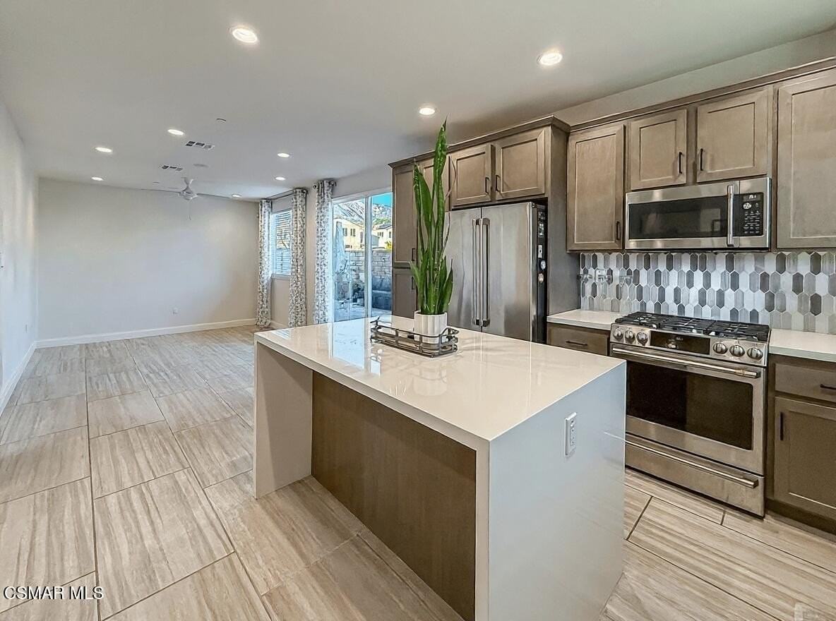 2035 N Pump House Ln - Photo 7 of 50