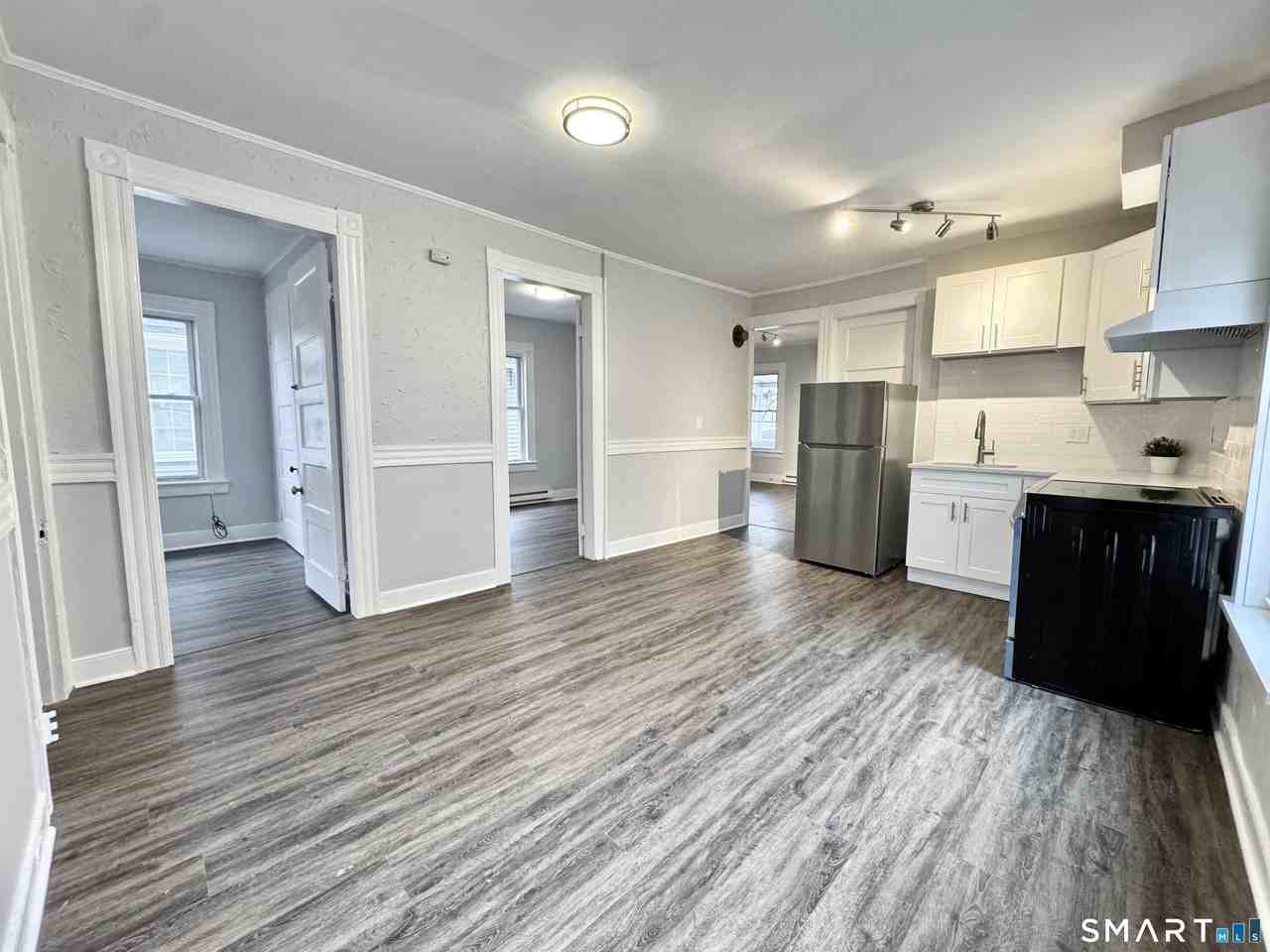 34 Hanford Ave #2 - Photo 2 of 20