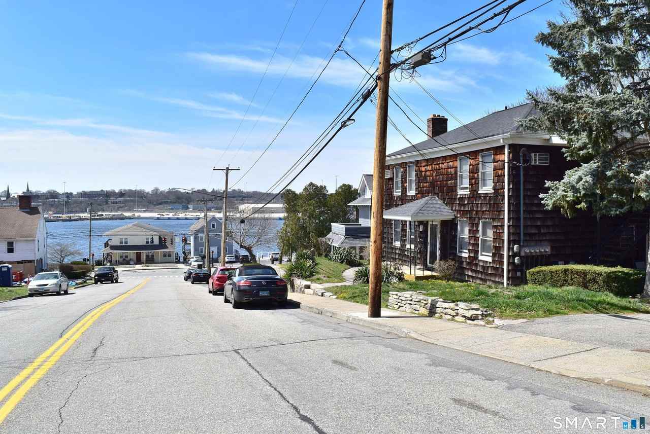 22 Broad St - Photo 2 of 14