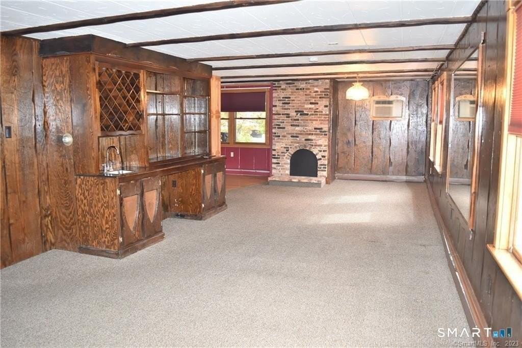 22 Broad St - Photo 6 of 14