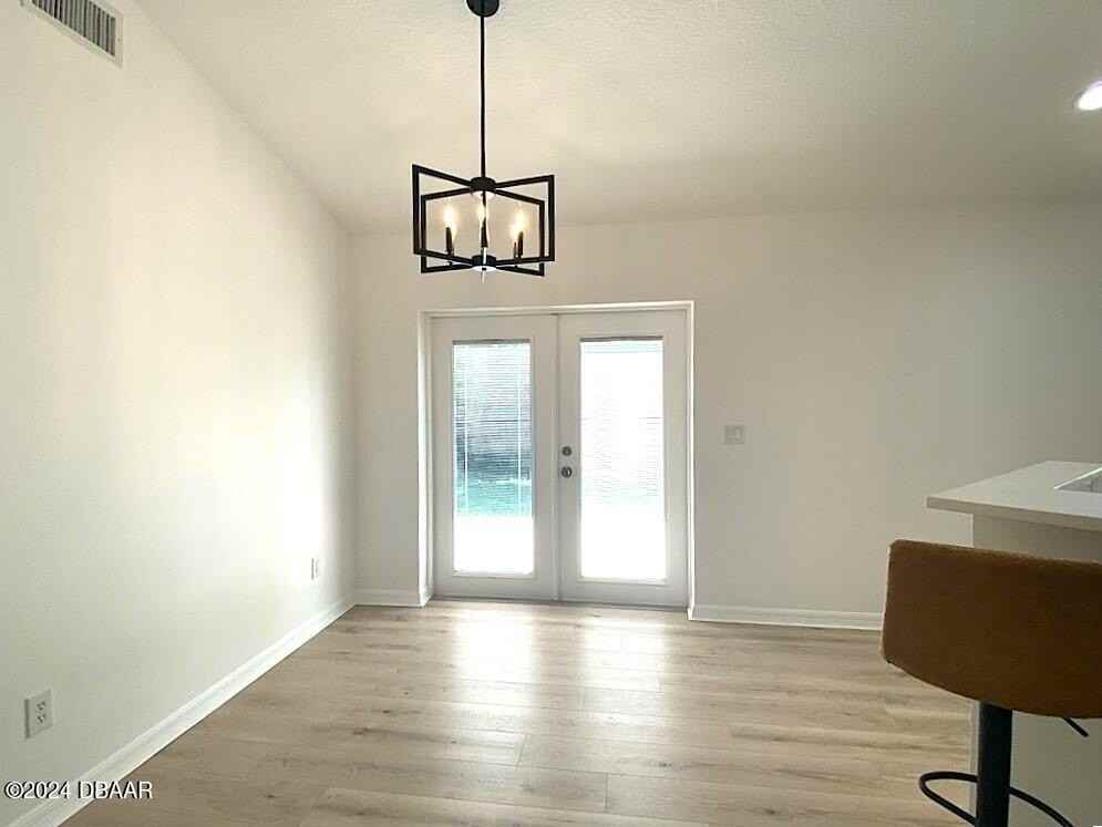 1047 S Myrtle Ave - Photo 6 of 20